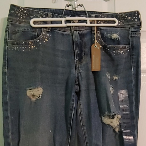 American Eagle distressed skinny jean - NWT - Picture 1 of 3
